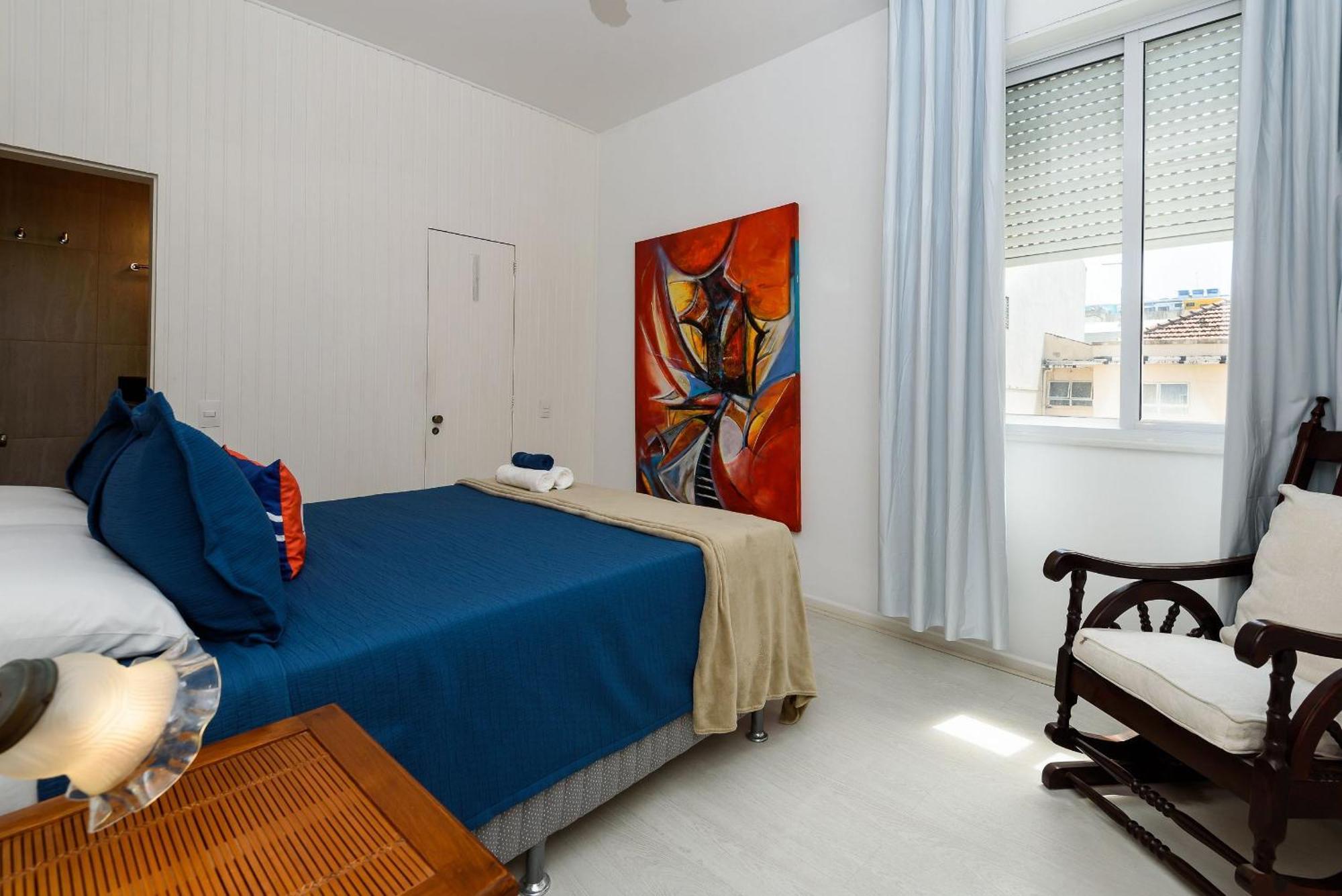 Apartamento Luxo A Beira-mar Em Copacabana | A 4022/1101 *