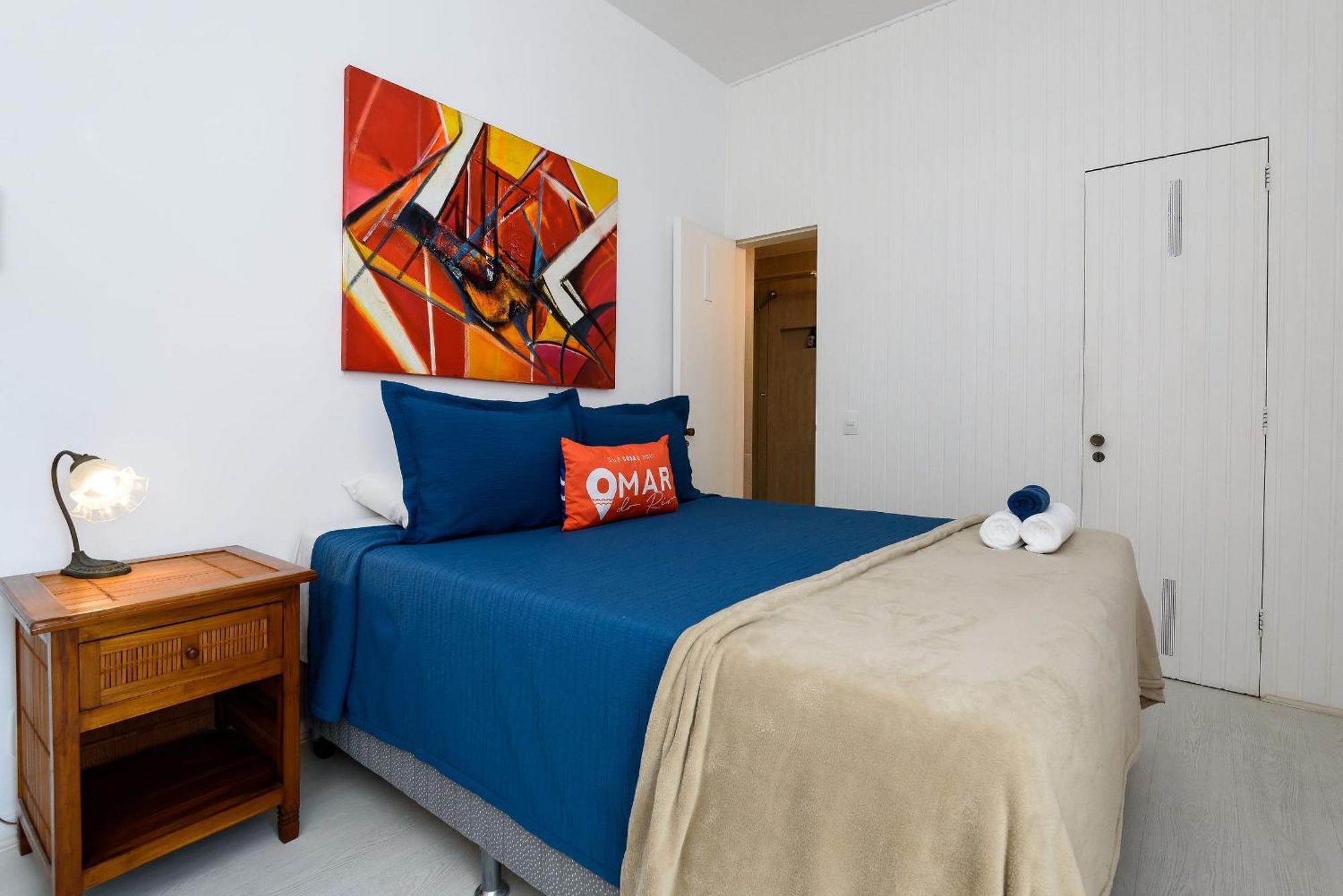Apartamento Luxo A Beira-mar Em Copacabana | A 4022/1101 *